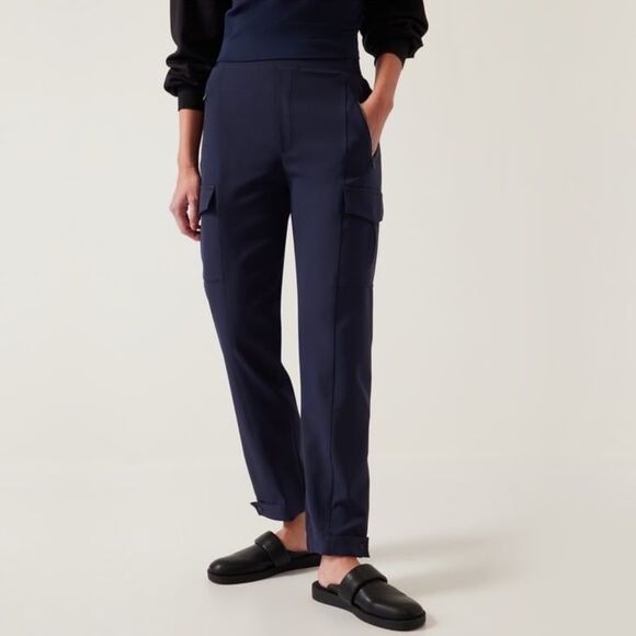 Athleta Endless High Rise Cargo Pant in Navy Blue Size 2P - Picture 6 of 12
